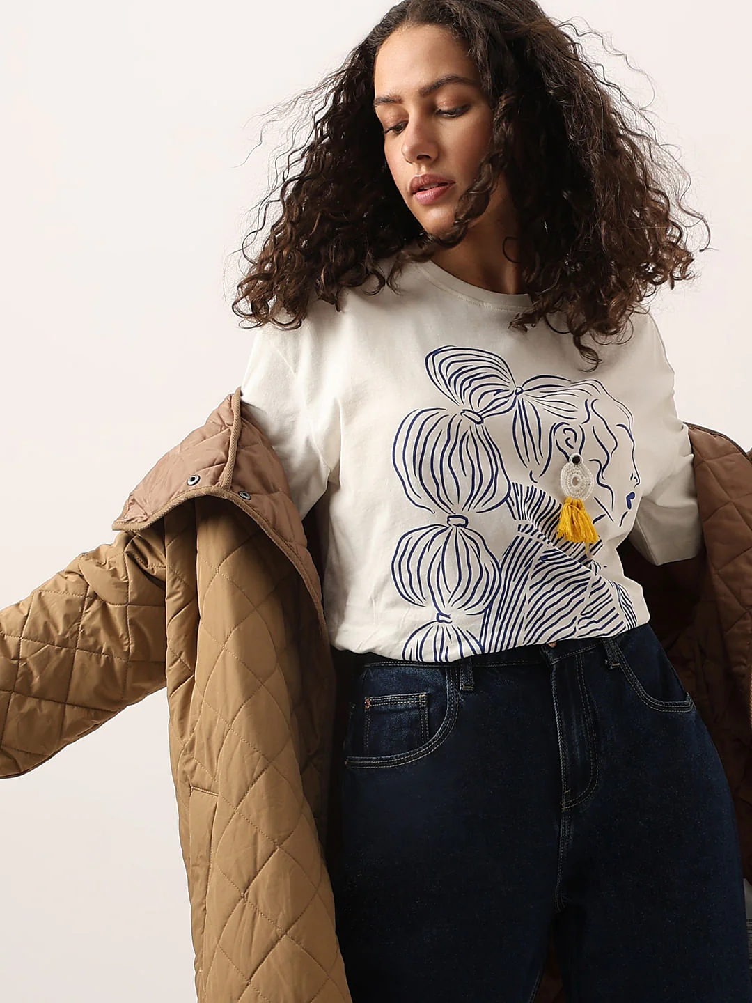 White Contrast Graphic T-Shirt