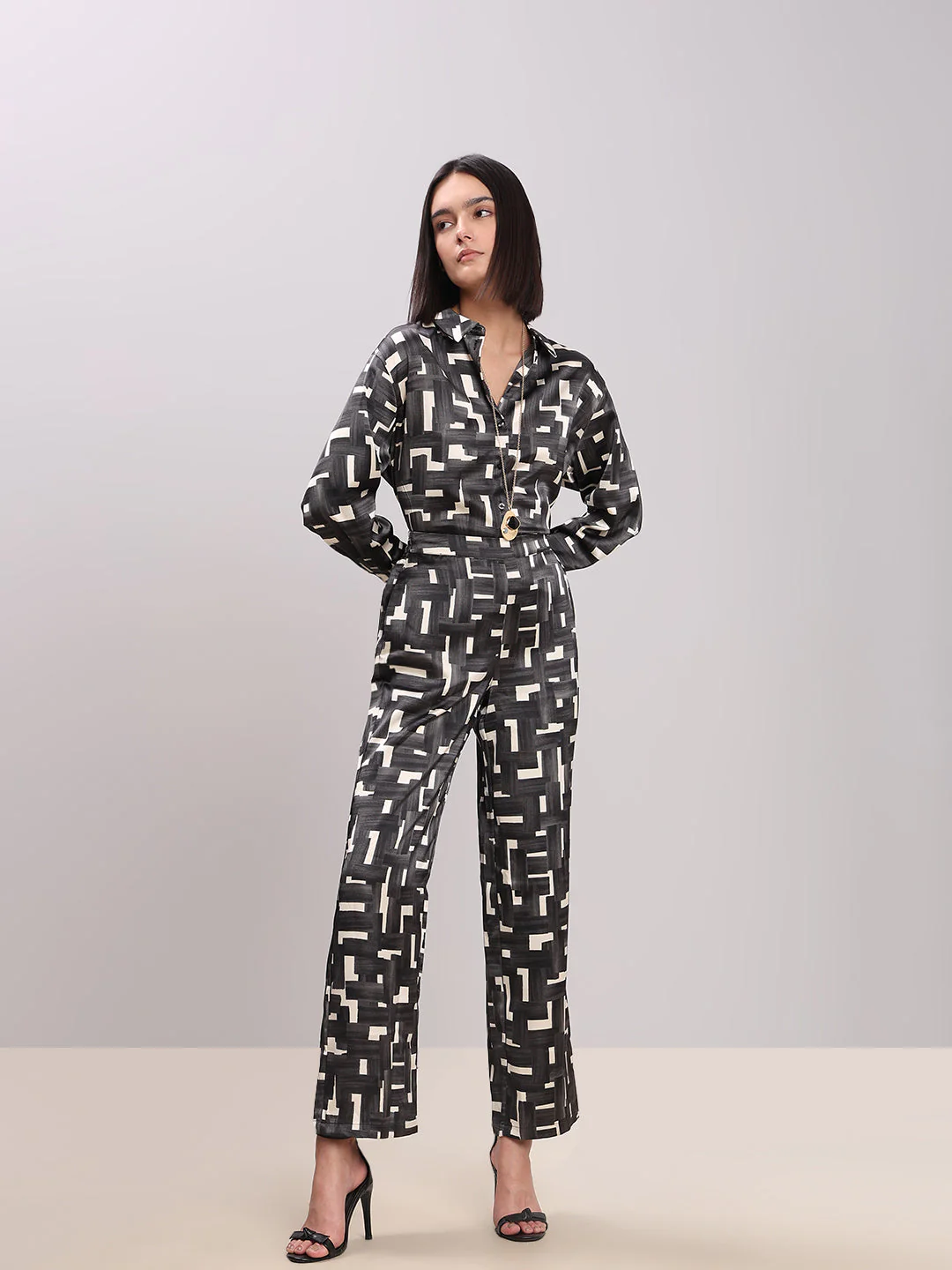 Geometric Print Straight Fit Pants